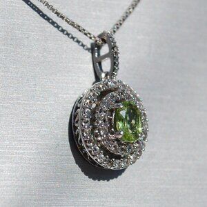 925 Silver Peridot Green Diamond Accent Halo Necklace w/ Chain